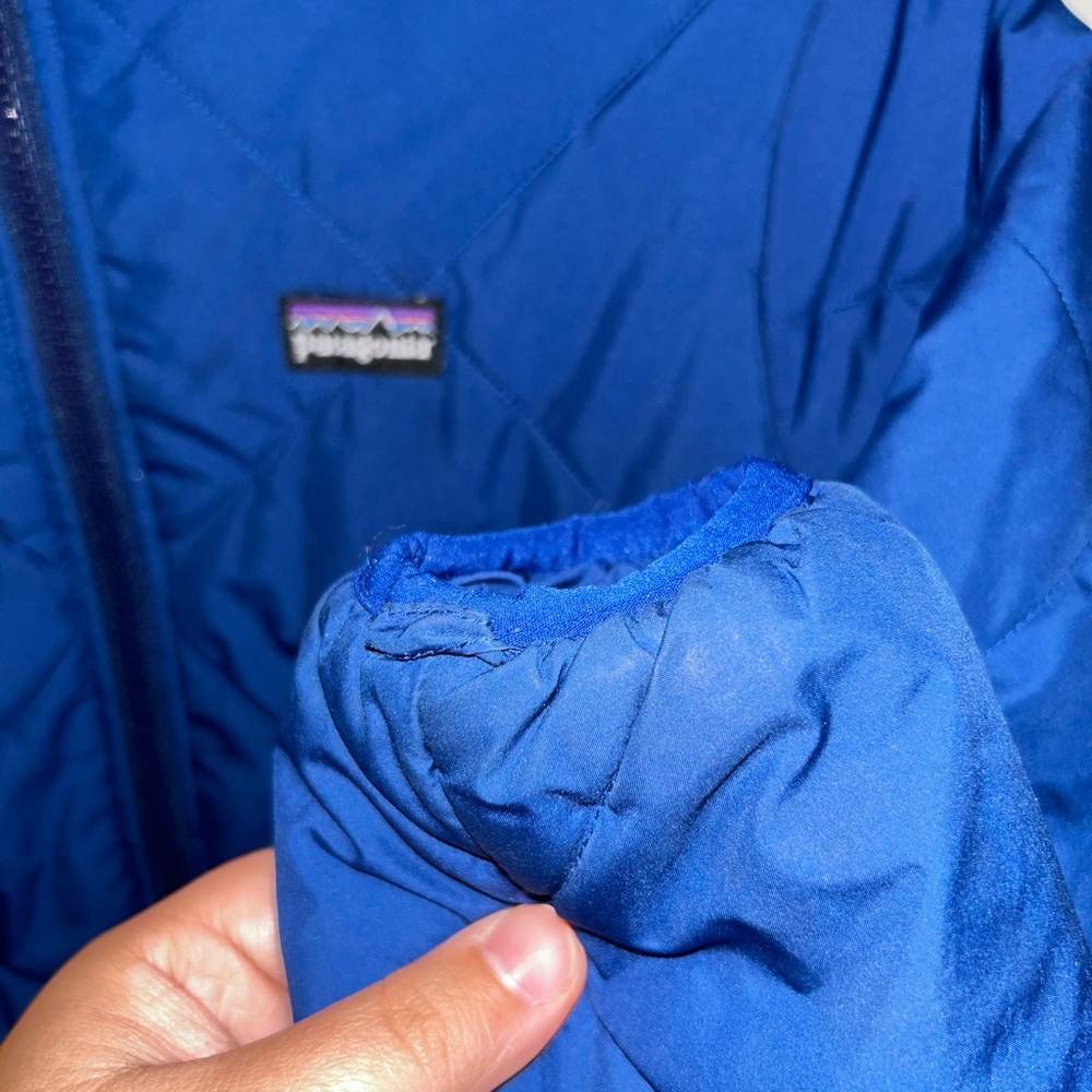 Patagonia Kids Navy Blue Quilted Puffer Jacket - Picture 4 of 5